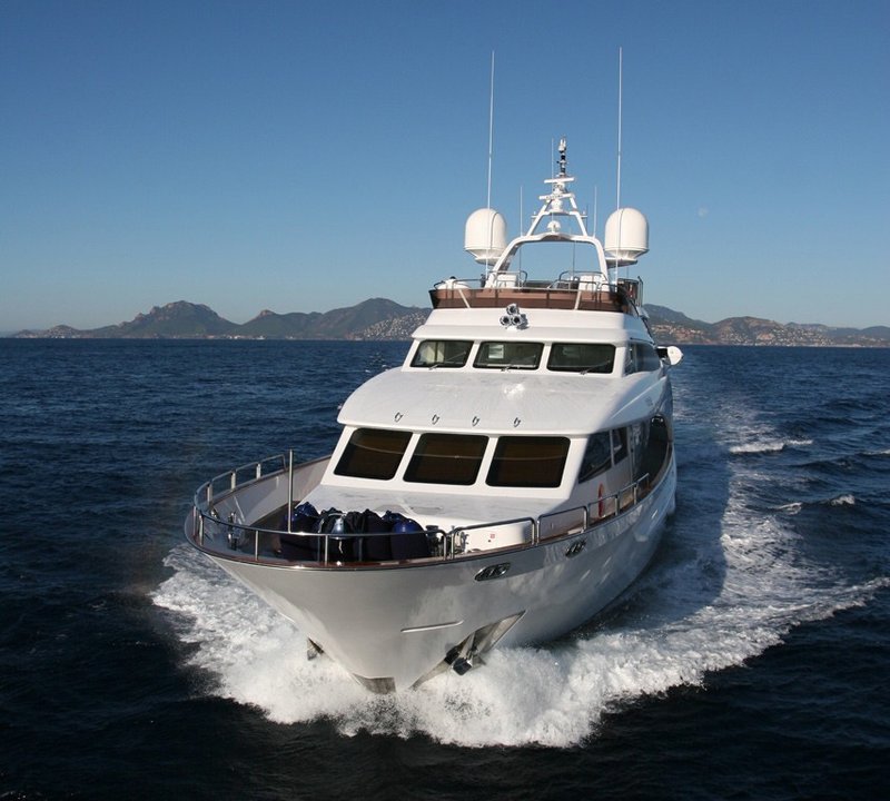 yacht renaissance charter